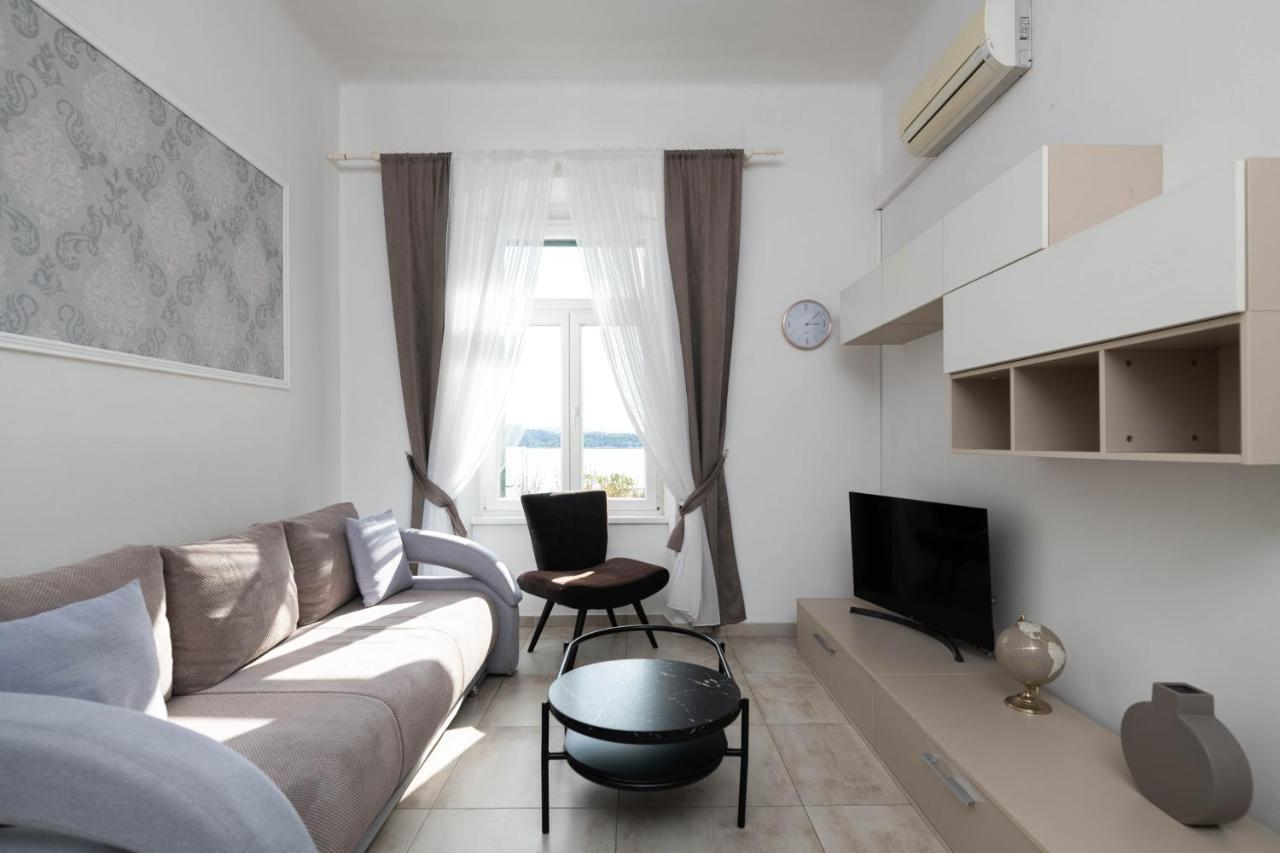 Apartment Val With Sea View Шибеник Екстер'єр фото